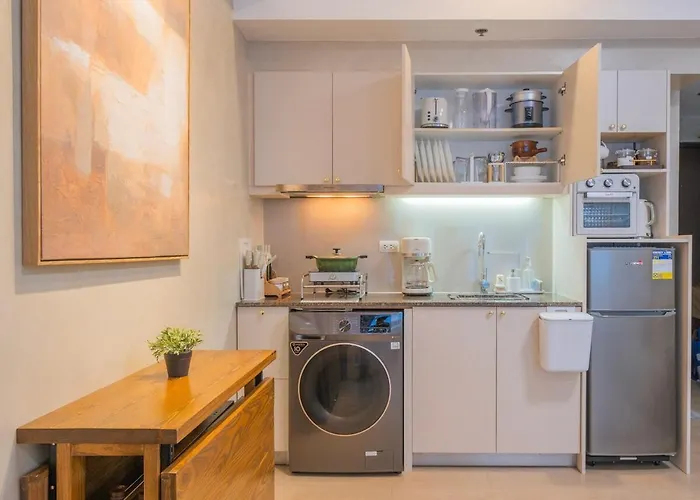 2 Mins To Mall, With Washer And Automatic Sofa Bed Manila