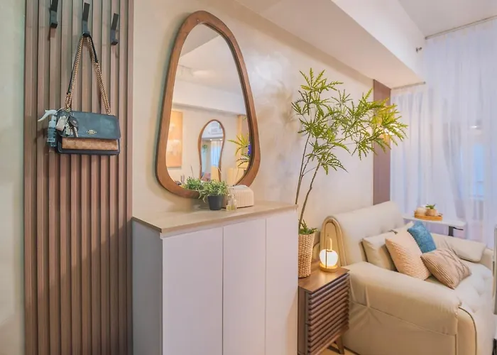 2 Mins To Mall, With Washer And Automatic Sofa Bed Manila
